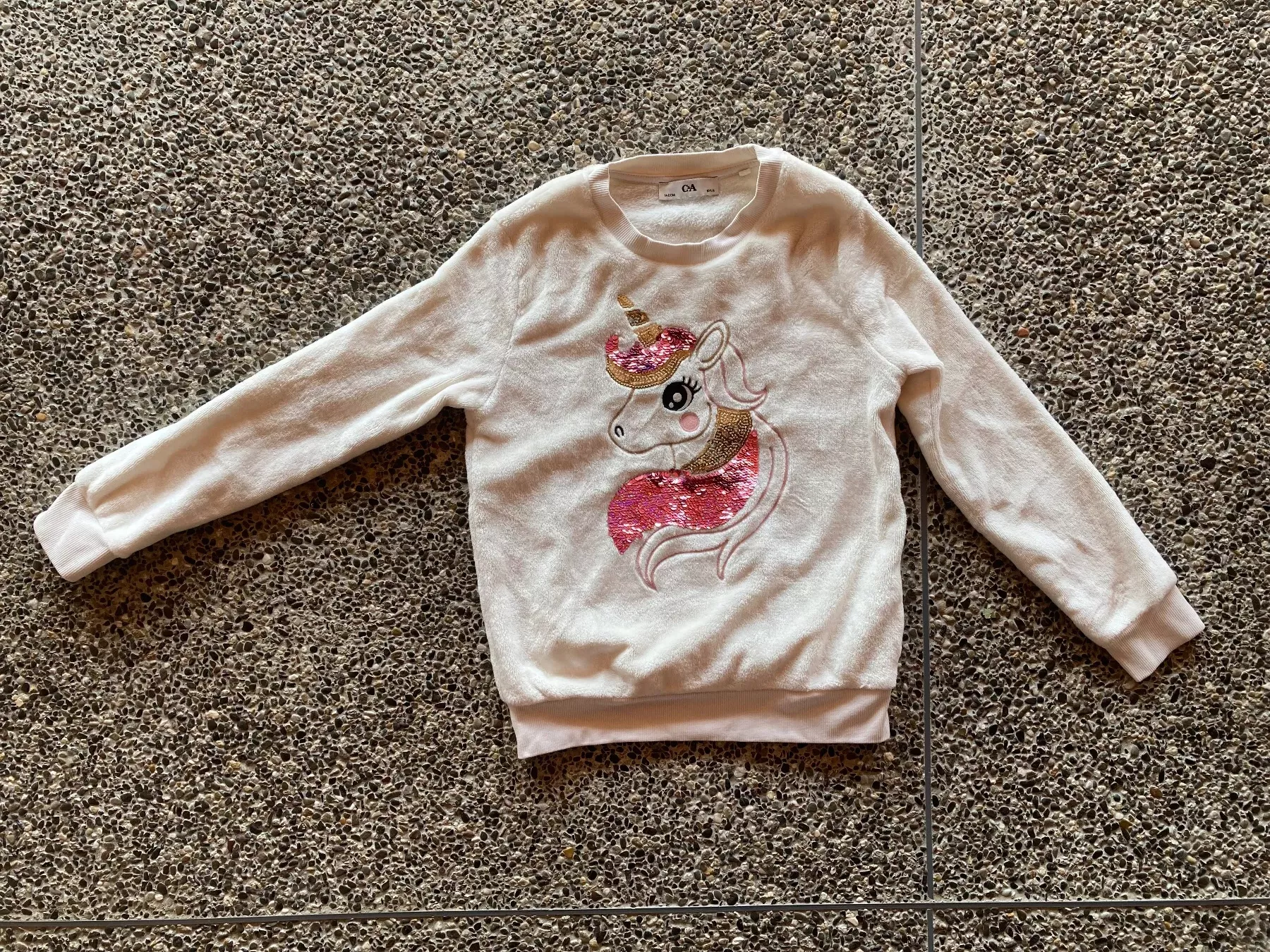 C&A Lotti & Set di vestiti: Pullover mit Wendepailleten, Einhorn, Gr. 140 – Usato da Aetingen venduto da Nadinsky