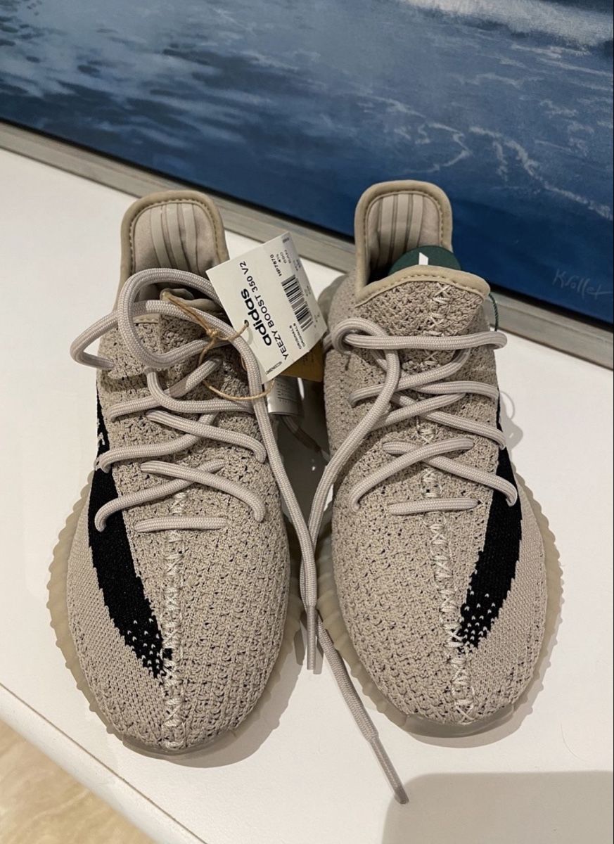 Scarpe da donna: Adidas Yeezy Boost 350 V2 Sand Taupe  – Nuovo (secondo la descrizione) da Uster venduto da sandi_95