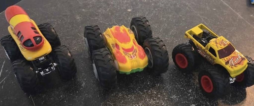 Modellismo RC: Lot de 3 Monster Truck – Usato da Prilly venduto da cam_v6vc
