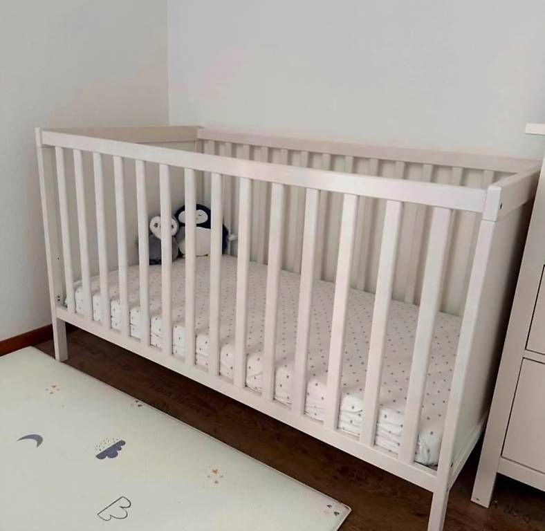 Betten: Lit bébé barreaux IKEA SUNDVIK – Gebraucht aus Forel (Lavaux) von vin_6xqx