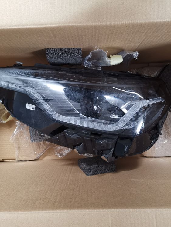 BMW Tutti pezzi di ricambio auto: BMW Scheinwerfer links G42 – Usato da Wilen b. Wil venduto da DasHirn