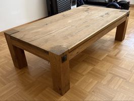 TRAVERS Couchtisch – massive Eiche
