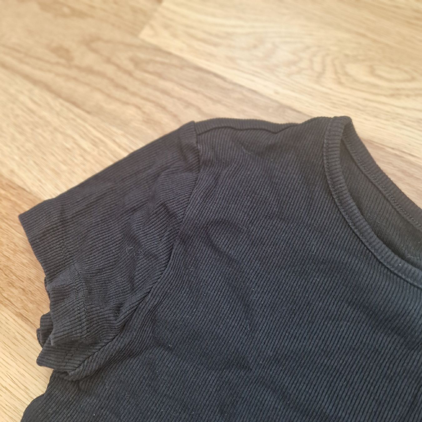 H&M Top: Croptop H&M Gr. M schwarz – Usato da Frenkendorf venduto da gca_d2qp 3