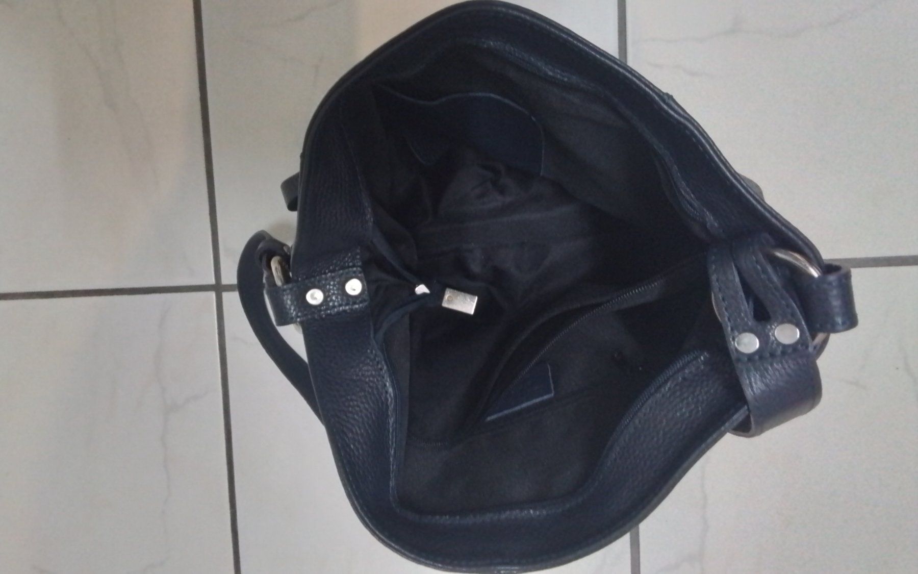 Borse da donna: Neue Lederhandtasche aus Italien – Nuovo e nell'imballaggio originale da Au SG venduto da beanpasa 2