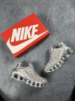 Nike Shox TL Metallic Silver Sneakers Gr. 43 - Neu