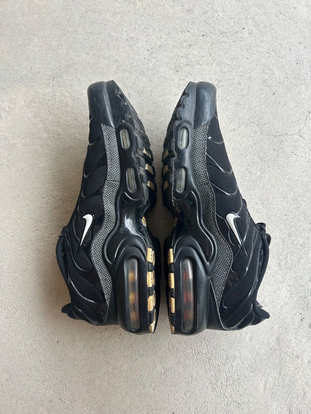 Nike Herrenschuhe: Nike Air Max Plus TN (black) – Gebraucht aus Liestal von Blueberrymuffin._ 1
