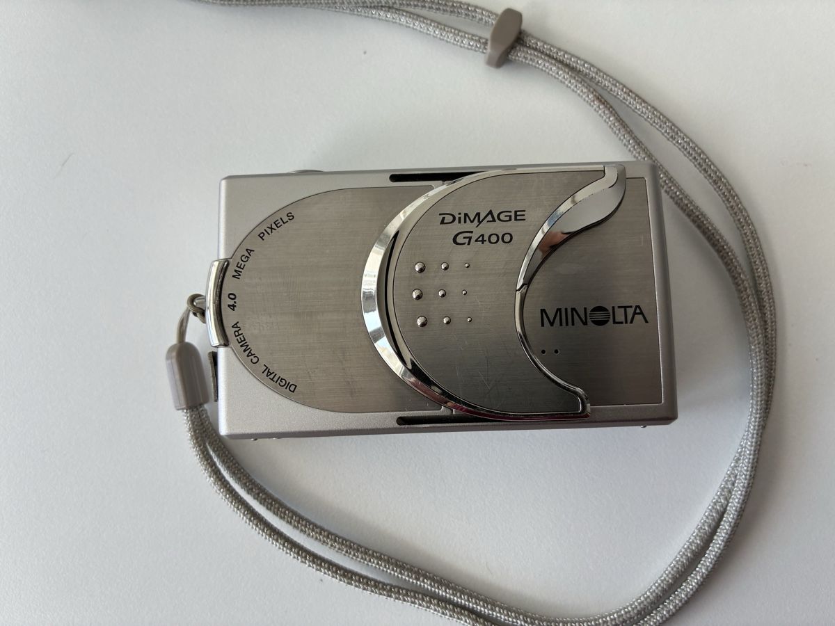 Minolta Fotocamera: Minolta DiMAGE G400 – Usato da Chur venduto da Knokno199