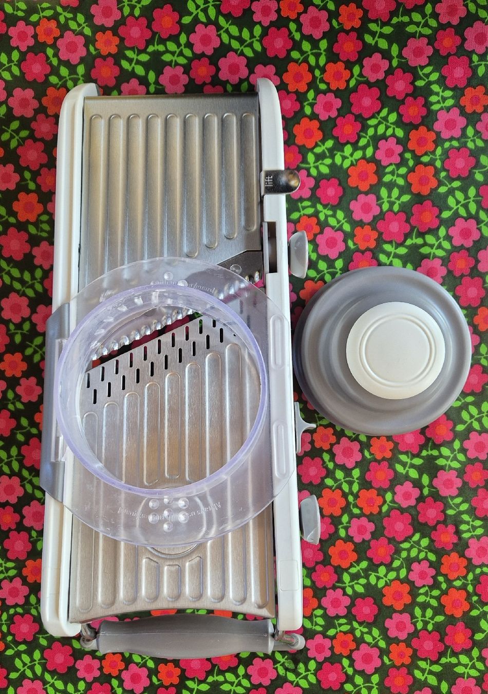 Elettrodomestici da cucina: Gemüseschneider Mandoline mit diversen Schneidevarianten! – Usato da Lumbrein venduto da gianandris 3