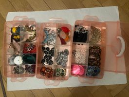 Schmuckkasten mit Unterteilung, schöne  Schmuckstücken