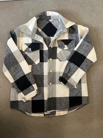 Jacke kariert schwarz weiss mit Brusttaschen Grösse S