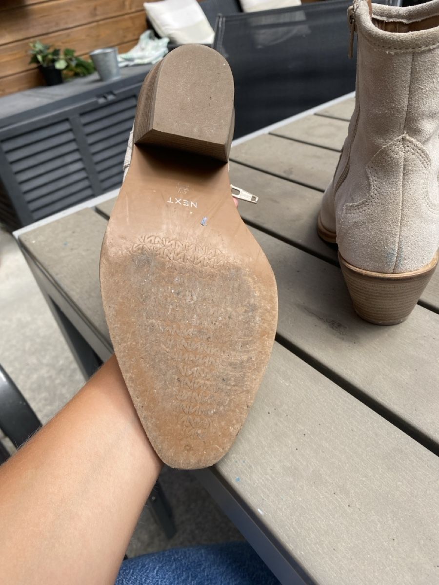 Next Scarpe da donna: Cowboy Stiefel / beige / Grösse 37/ gebraucht – Usato da Schachen LU venduto da ali_hz6l 4