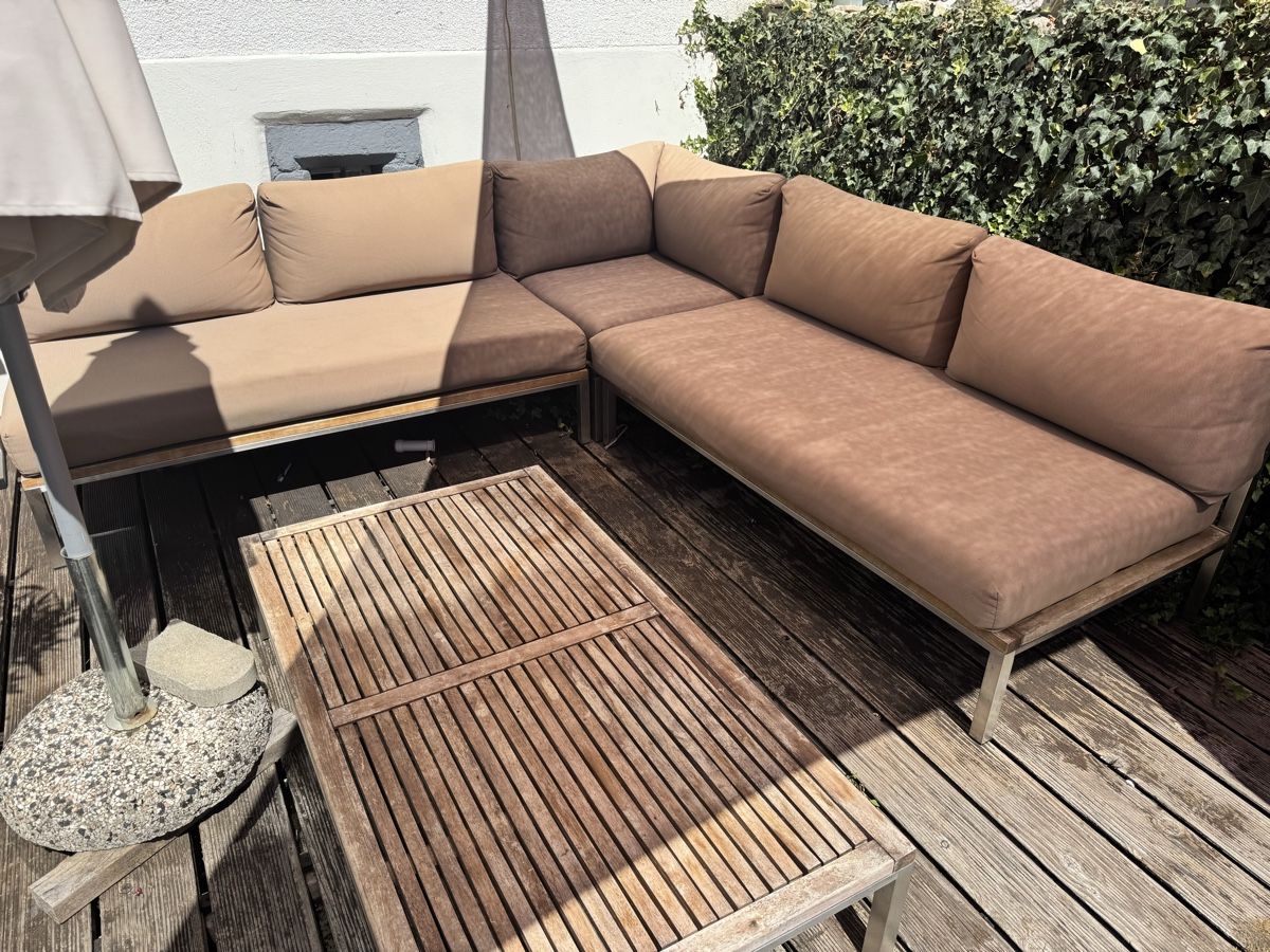 Sofas: Gartenlounge Ecksofa Holz und Metall – Gebraucht aus Rickenbach BL von eumlin