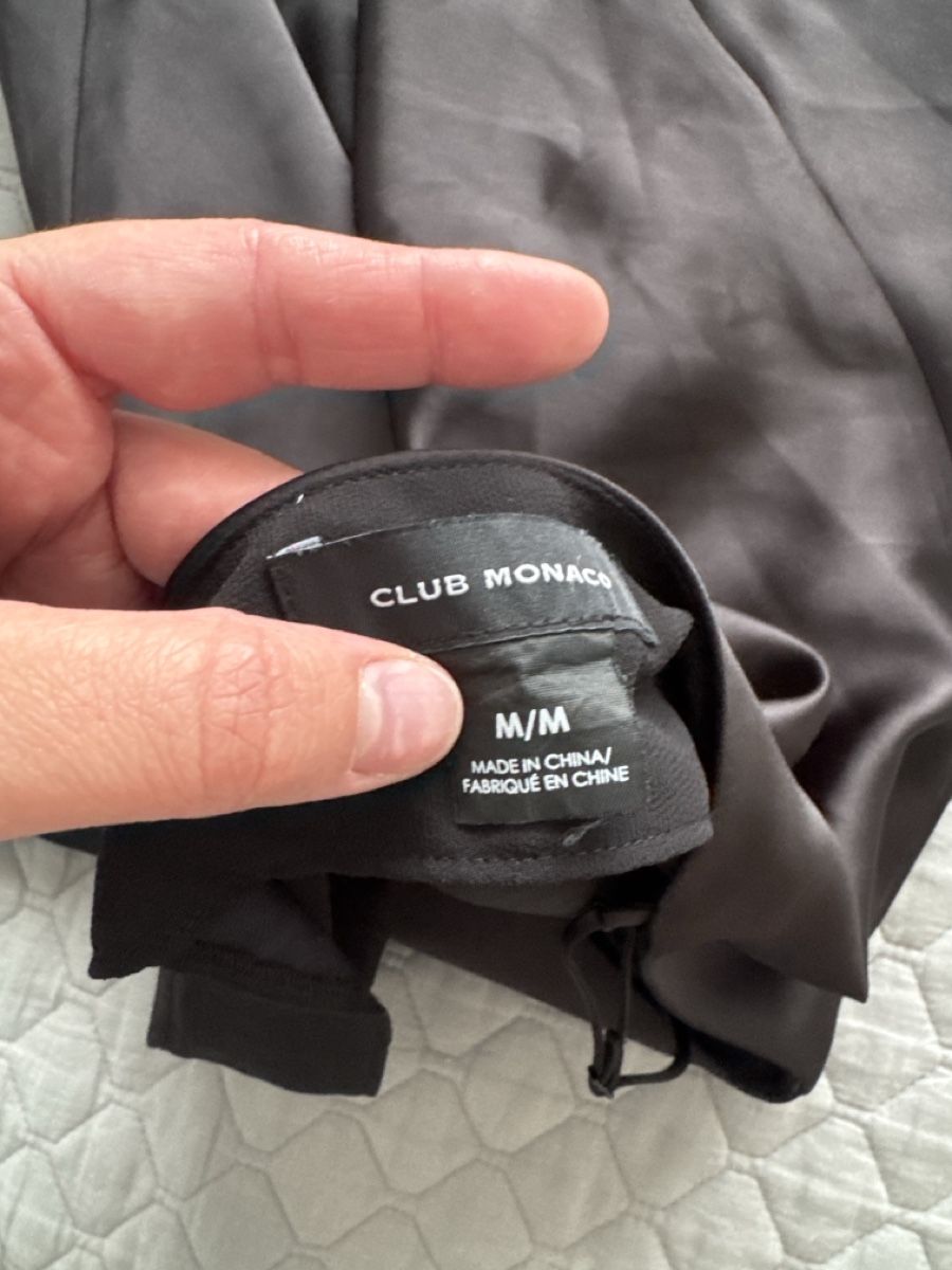 Top: Top Club Monaco – Usato da Dübendorf venduto da MariaS. 2