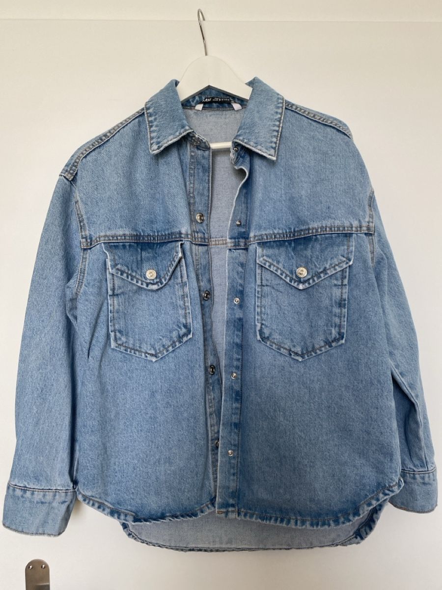 Zara Giacche: Chemise-Veste Oversize en jeans – Usato da Rossemaison venduto da Bird19