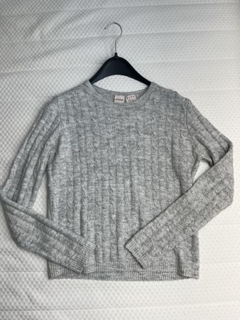 pull gris 