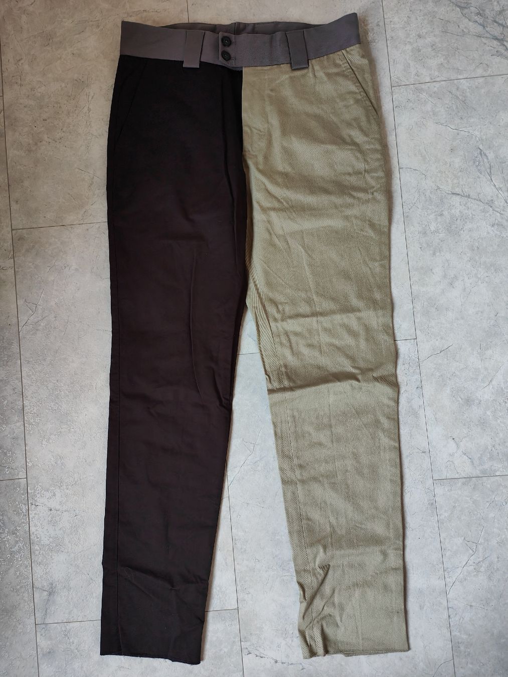 Dolce & Gabbana Pantaloni: Freizeithose von Dolce & Gabbana – Usato da Einsiedeln venduto da RaphaelSimeon
