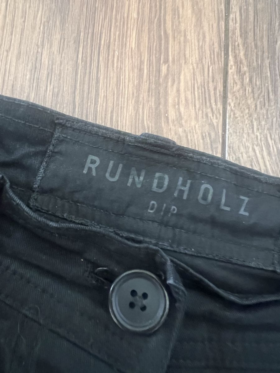 Rundholz Pantaloni: schwarze Hose von Rundholz – Usato da wallisellen venduto da rodolfo68 1