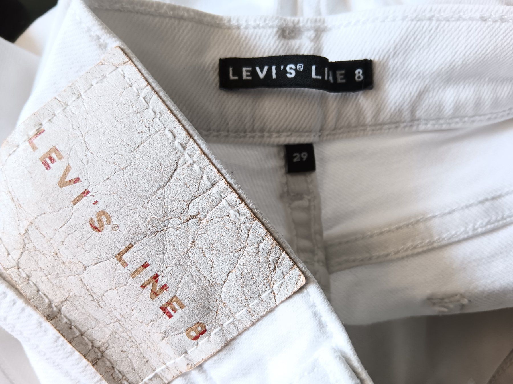 Levi's Jeans: LEVI'S LINE 8 Jeans taille / Grosse 29 – Usato da Cossonay-ville venduto da Super-Price-Quality 9