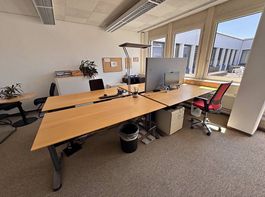 Massive & Stabile Bürotische (4.stk)