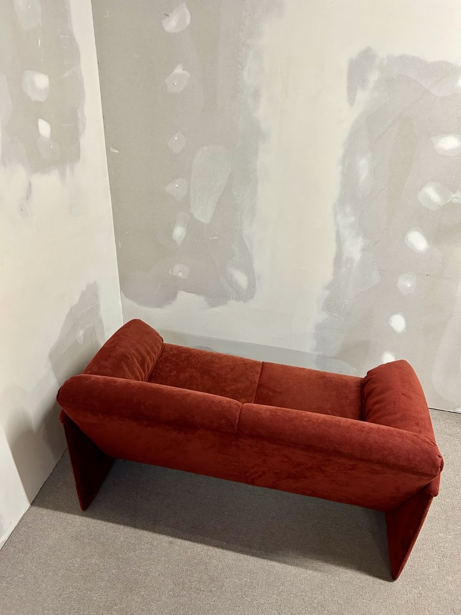 Leolux Divani: Leolux Bora Bora Sofa 2 Sitzer Alcantara rot – Usato da Rickenbach ZH venduto da Der-Insider 8