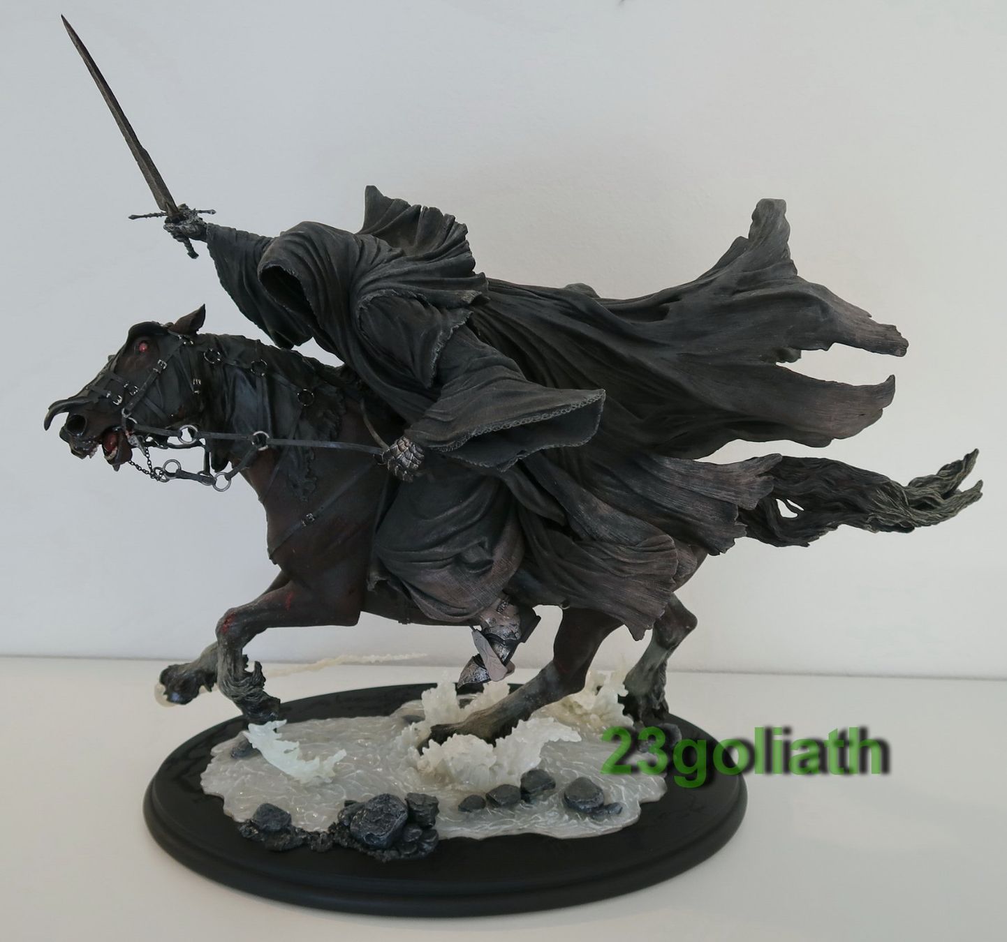 Statuette: Ringwraith At The Ford Statue Weta Workshop - Herr der Ringe – Usato da Flawil venduto da Goliath23