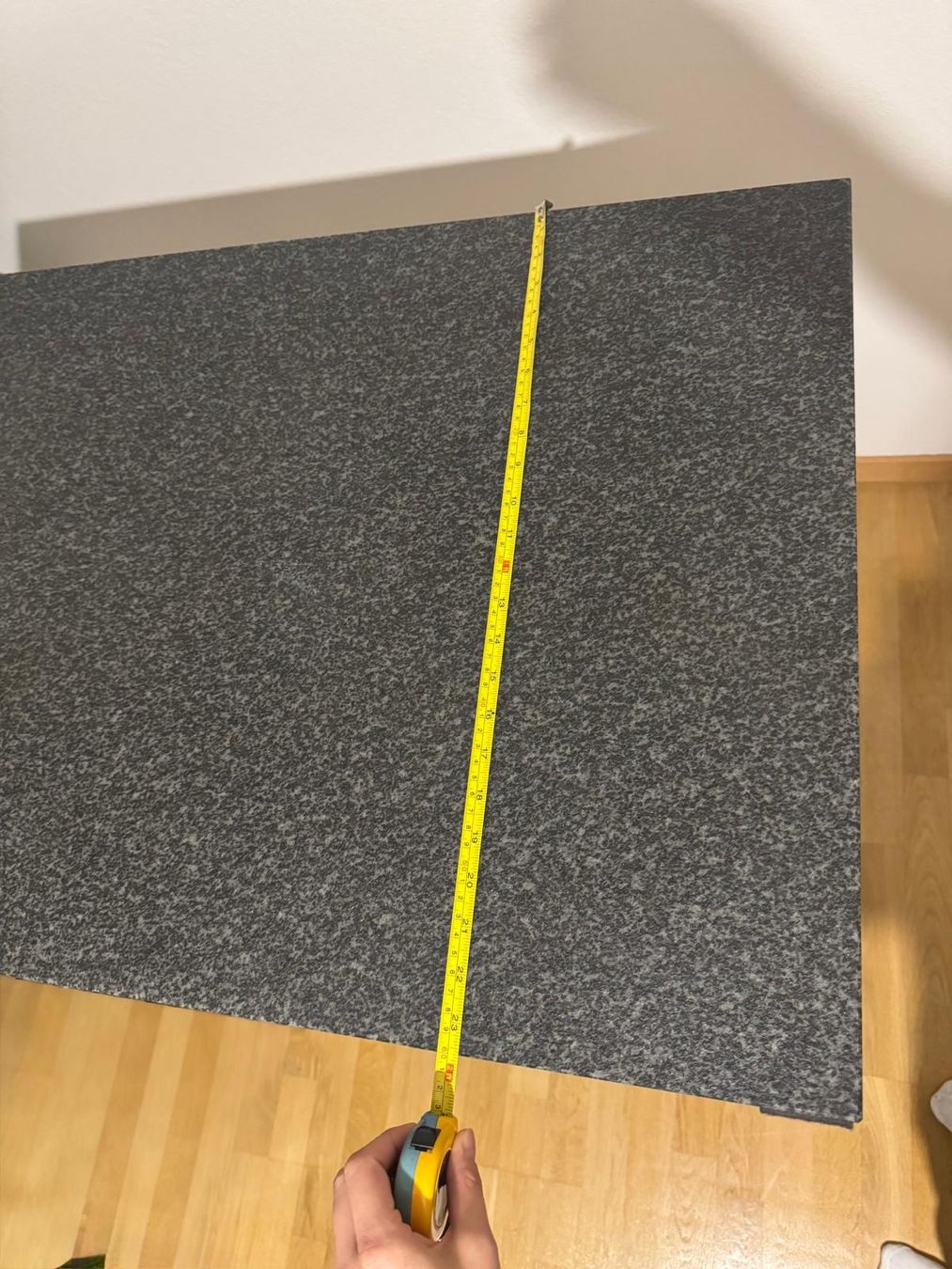 Tables: Stehtisch mit Steinplatte  – D'occasion à Zürich par Lorisvl 5