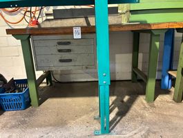 Werkbank mit Hartkunststoffauflage (Lot 116) 6374 Buochs