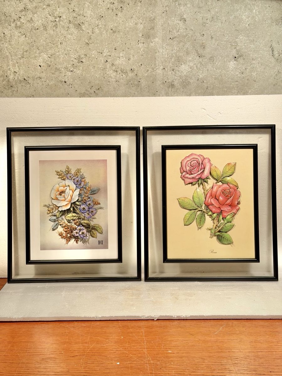 Stickrahmen: Two Framed Floral Prints – Gebraucht aus Lausanne von artnouveau04