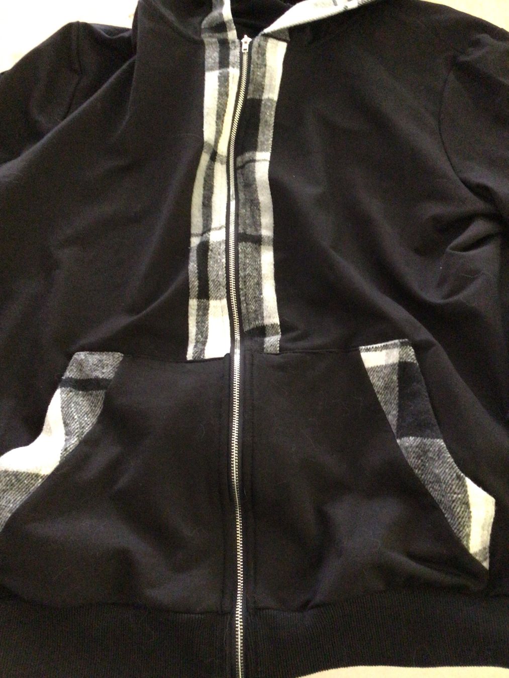 Costumi: Jacke schwarz mit Ohren Grösse 3XL – Usato da Einsiedeln venduto da Tru7 2