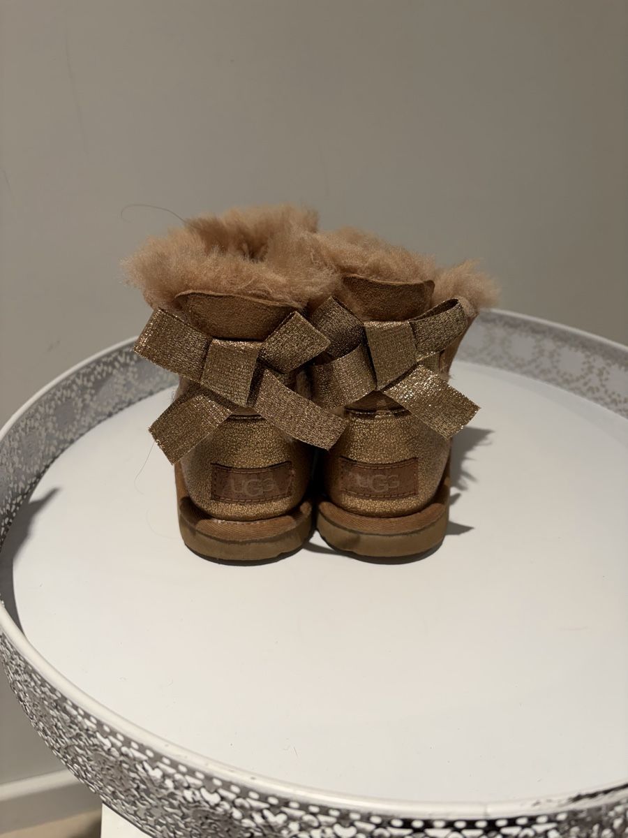Ugg Scarpe per ragazzi: UGG Lammfell Kinderstiefel – Usato da Effretikon venduto da diva001