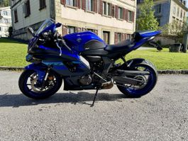 Yamaha R7