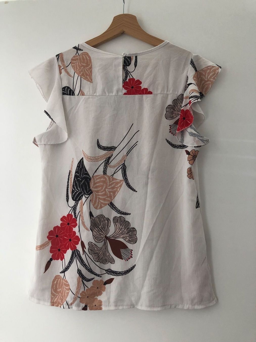 Blusen: Hemd mit Blumenmotiv und Rüschen – Gebraucht aus Wiesendangen von fed_jsw7 1