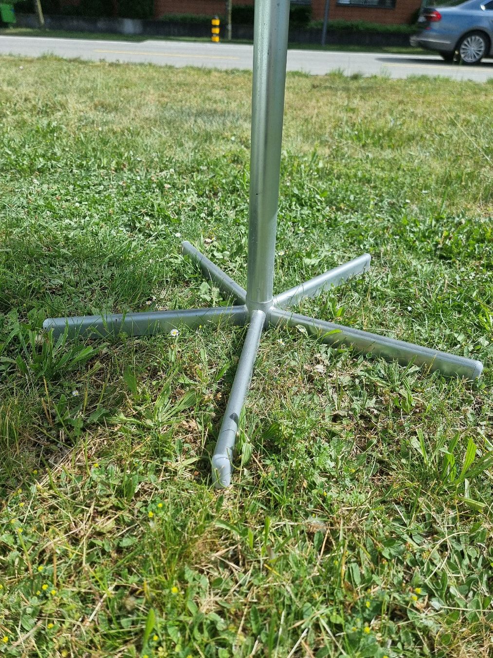 Schaffner Tische: Garten-Tisch rund Schaffner, – Gebraucht aus Olten von Mezopotamya 3