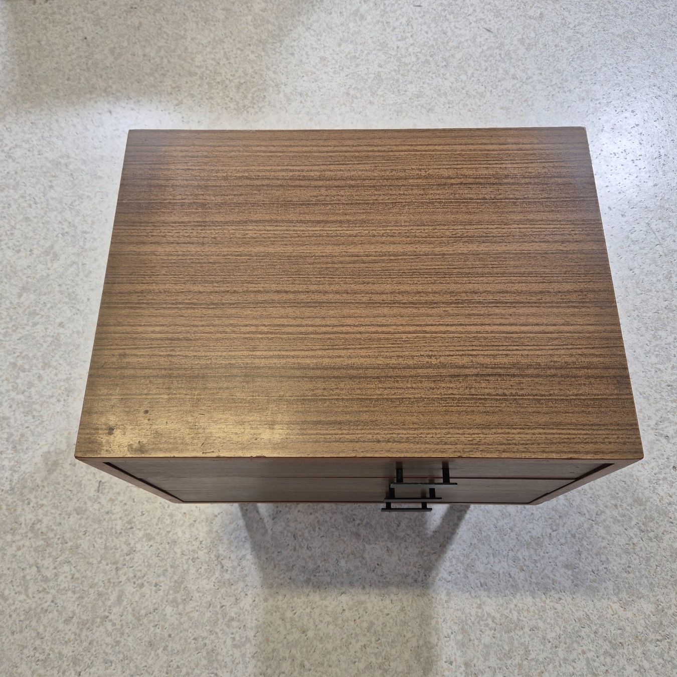 Cassettiere: 1970 Nachttisch Bedside Table Kommode Schubladenkommode – Usato da Nottwil venduto da Wondewa-Shop 7