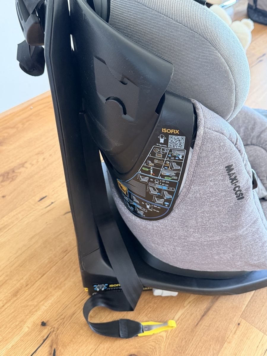 Seggiolini per auto: Maxi-Cosi Kindersitz mit ISOFIX, Unfallfrei  – Usato da Teufen AR venduto da arz_yjz9 2
