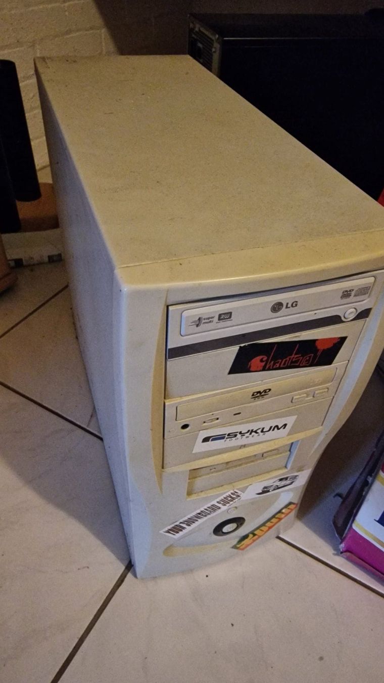 PC: Retro PC – Difettoso da Birsfelden venduto da muelllex