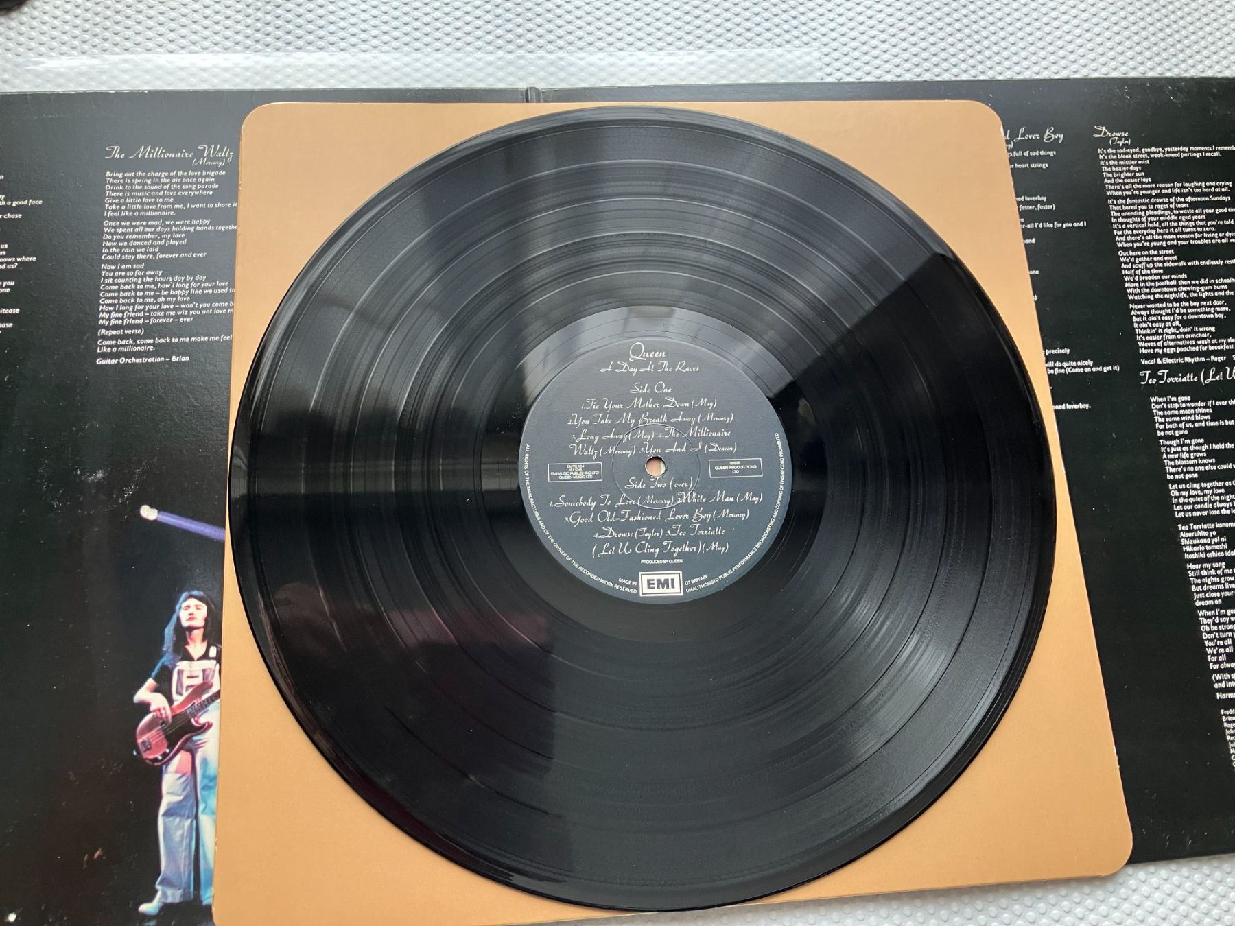 Schallplatten: Queen – Gebraucht aus Aarwangen von Jukebox3 6