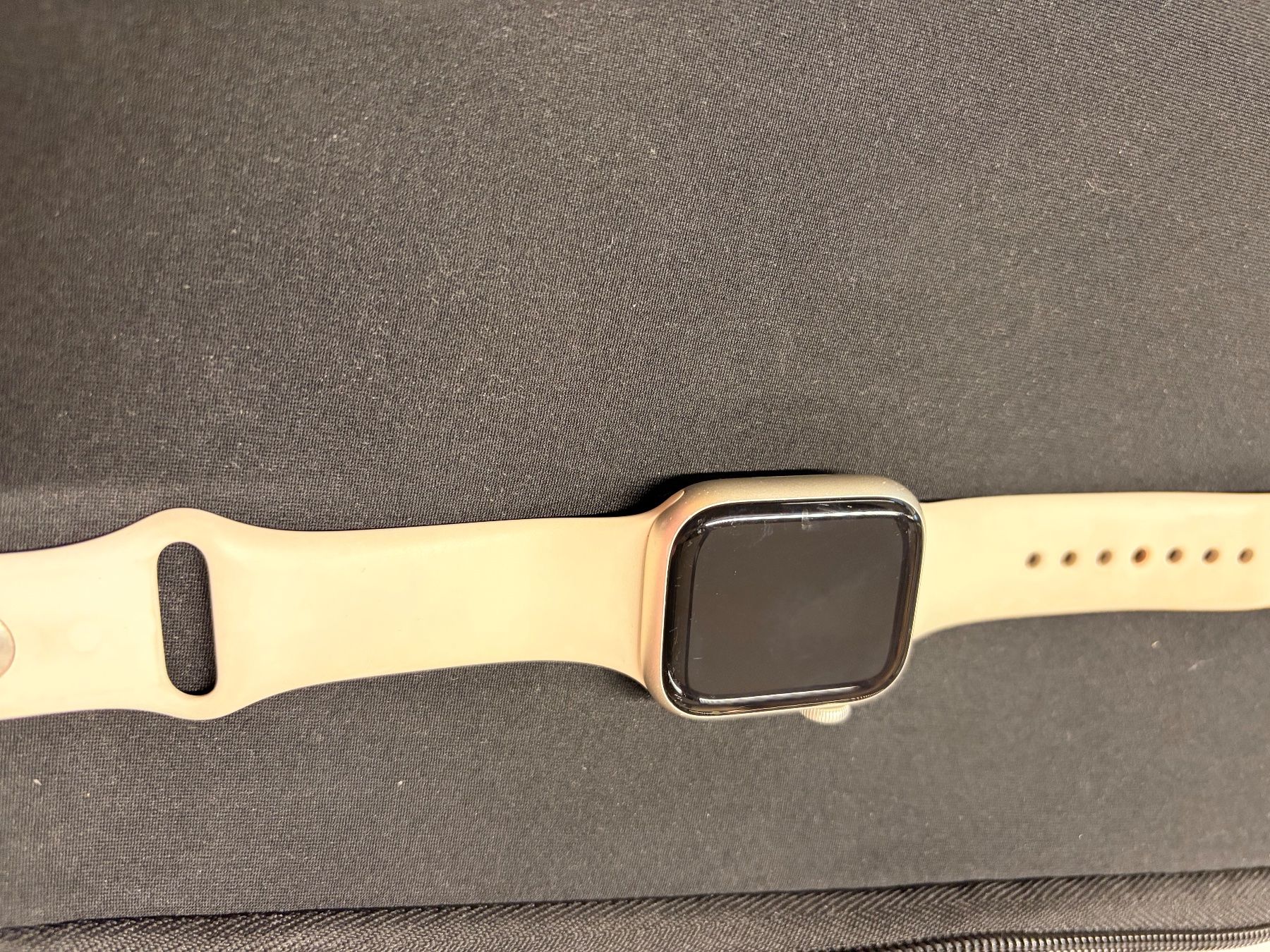 Apple Smartwatch: Apple Watch 9 GPS + Cellular 41mm beige/gold – Gebraucht aus Zürich von lau_mzc5 1