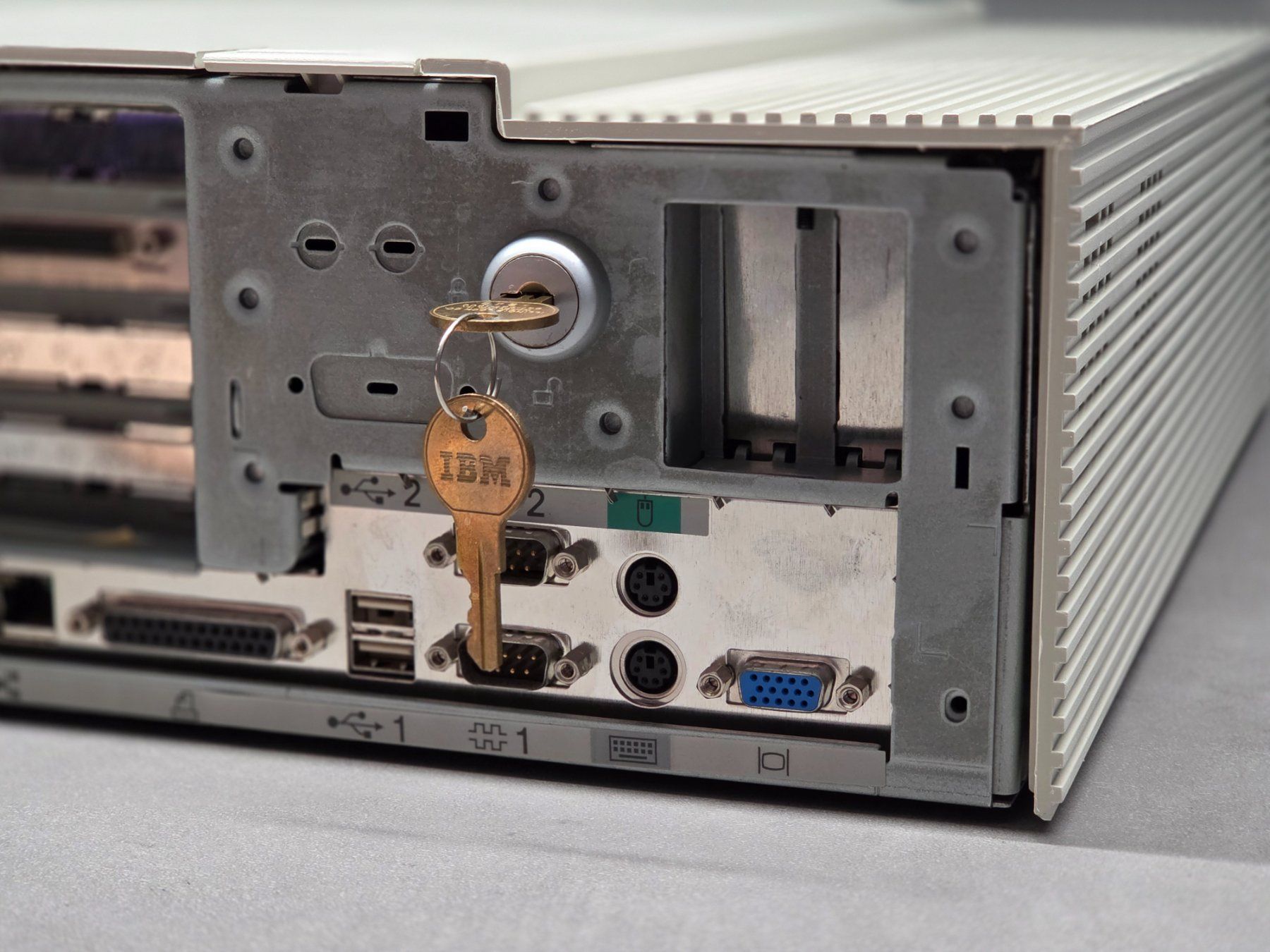 IBM PC: IBM Personal Computer 300PL Pentium III – Usato da Lausen venduto da -Vendetta- 7