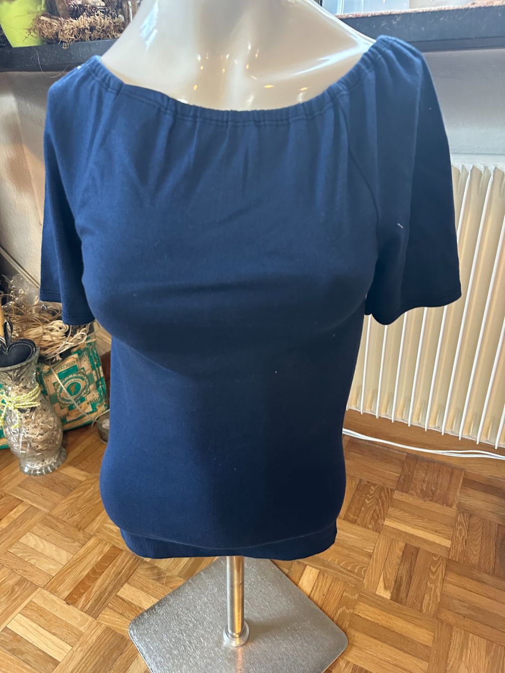 T-Shirts: T`shirt – Neu und originalverpackt aus Balsthal von dasesaro