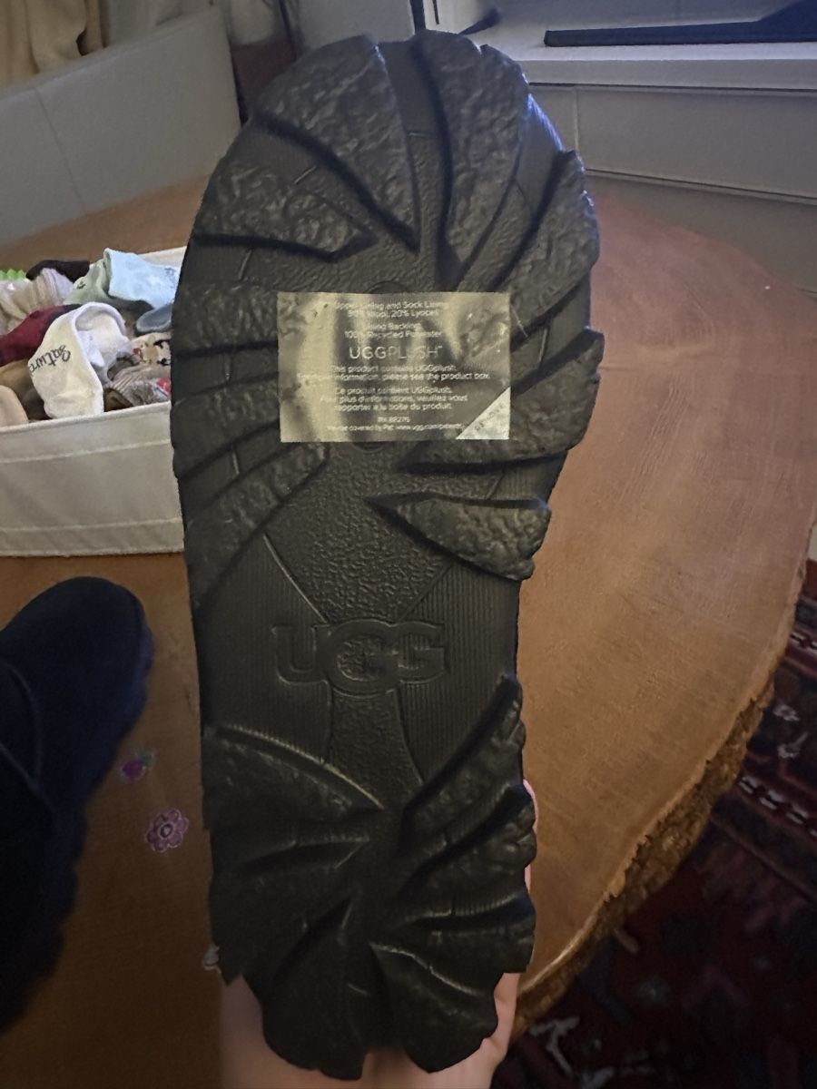 Ugg Scarpe da donna: UGG schwarz grösse 37 – Nuovo e nell'imballaggio originale da Au SG venduto da mue_r77q 2