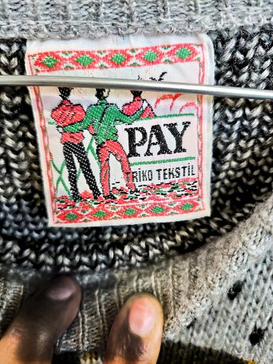 Maglioni & Felpe: Vintage PAY Riko Textil Gemusterter Pullover - Grau, Gelb – Usato da Zug venduto da vinokilo 4