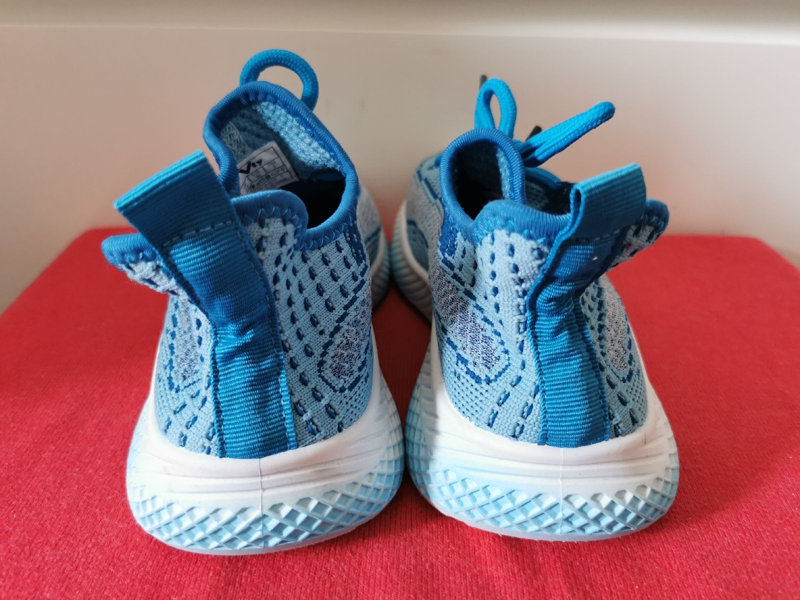 Scarpe da uomo: Unisex Schuhe Gr 35 – Nuovo e nell'imballaggio originale da Schlieren venduto da vlalif 3