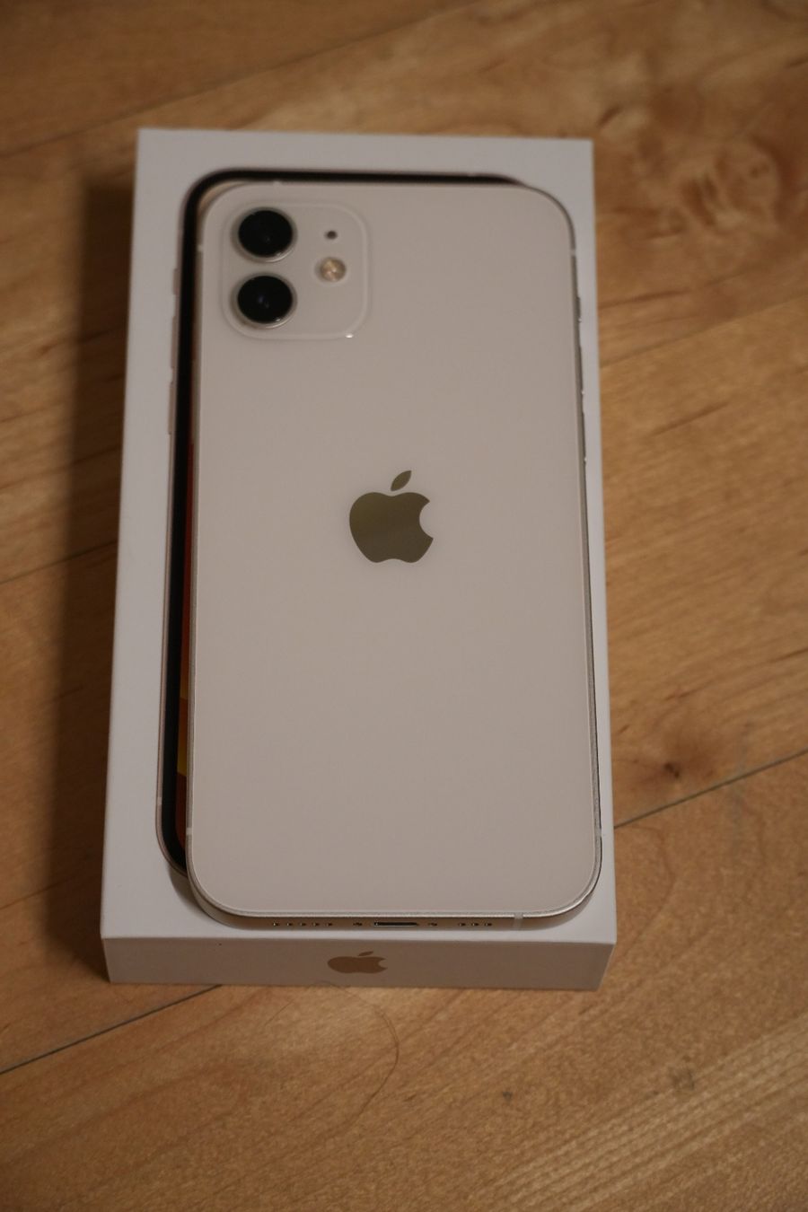 Apple Telefoni cellulari / Smartphones: iPhone 12 White 64 GB – Usato da Wiesendangen venduto da mgossweiler 2