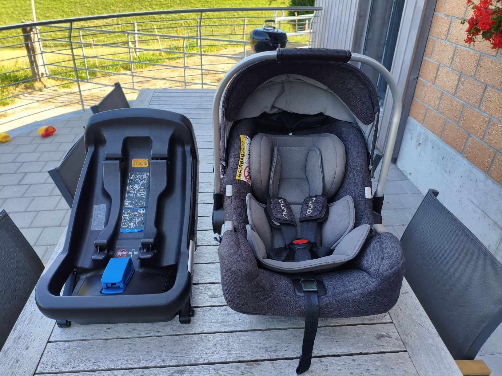 Nuna Auto-Kindersitze: Nuna Babyschale – Gebraucht aus Wyssachen von Liniki