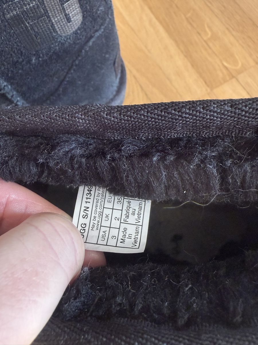 Ugg Scarpe per ragazzi: Ugg Boots Grösse 35 – Usato da Binz venduto da sinahhh 2