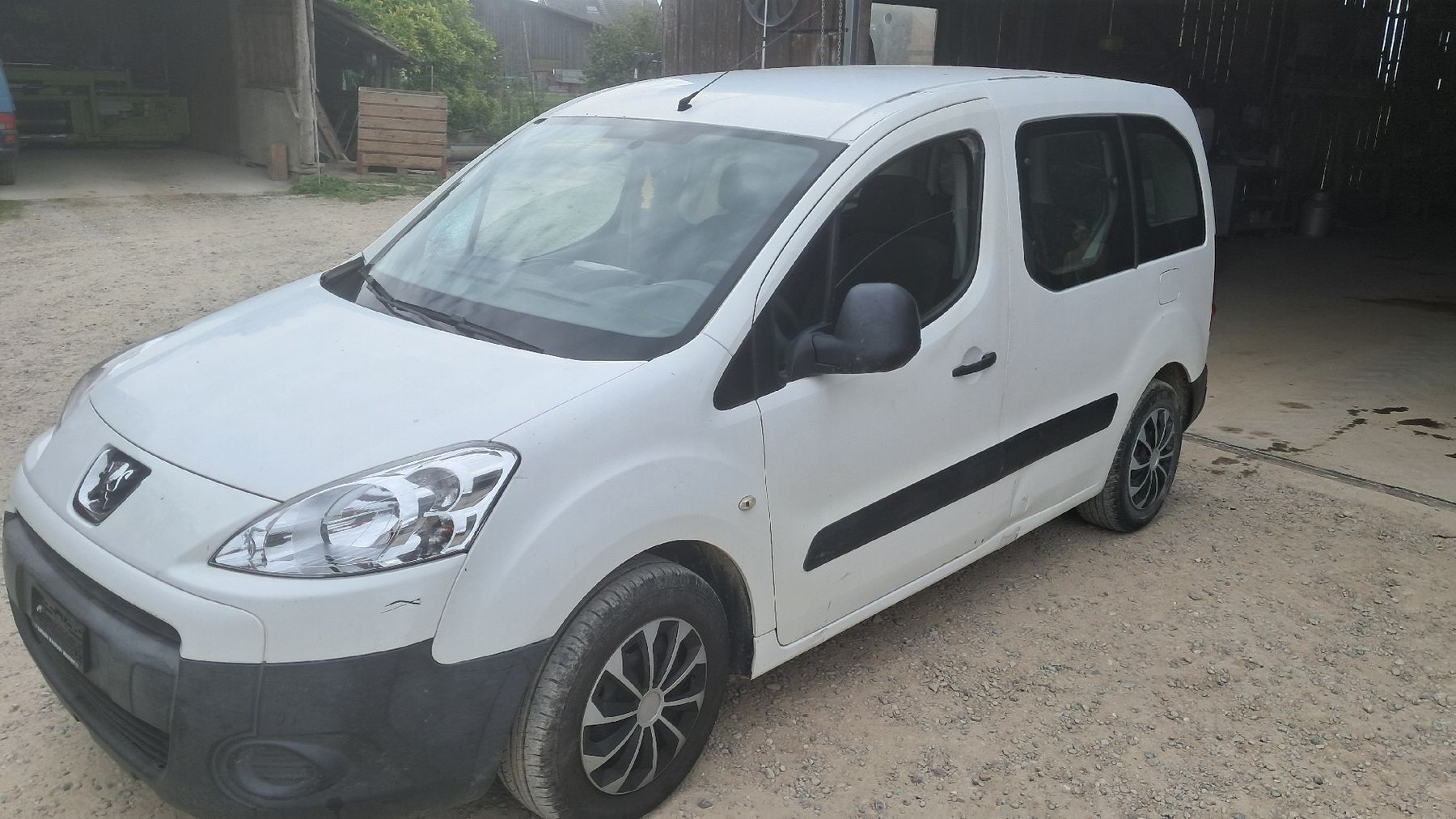 Peugeot Automobili: Peugeot Partner 1.6 i – Difettoso da Kappelen venduto da brixxx63 1