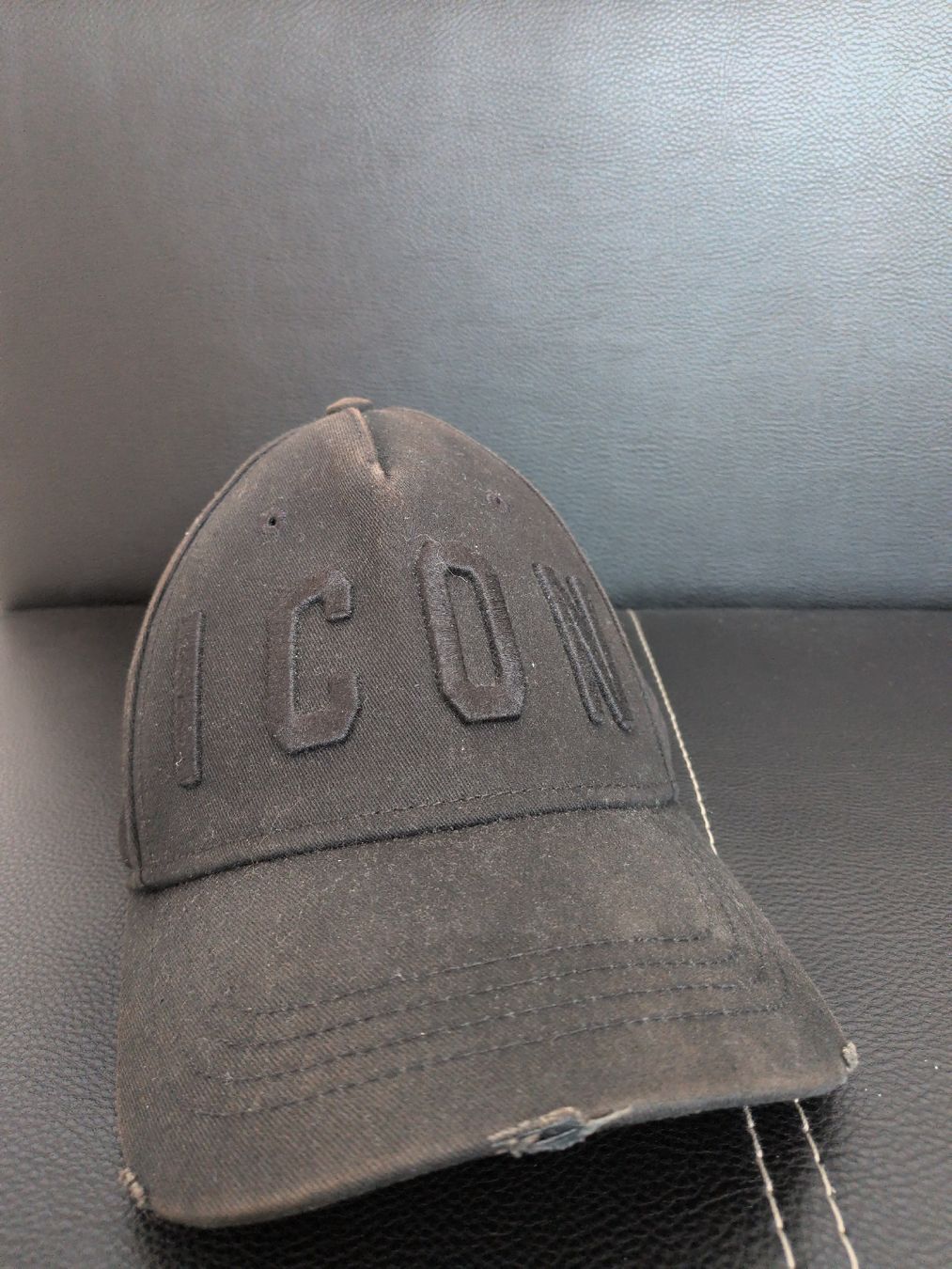 Autres vêtements & accessoires: Cap Dsquared2 Icon schwarz  – D'occasion à Alterswil FR par fas_n9yt 2