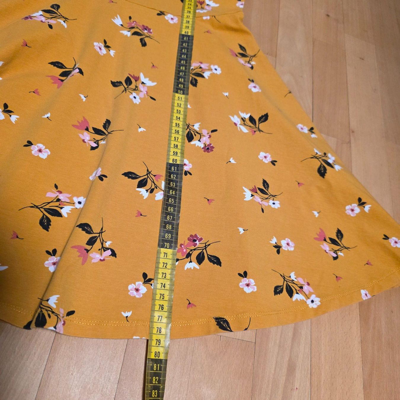 Vestiti: C&A Kleid M ocker kurz Blumenmuster – Usato da Wald ZH venduto da CapLux 6