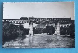 Brugg - Eisenbahnbrücke - Personenzug mit Güterwagen